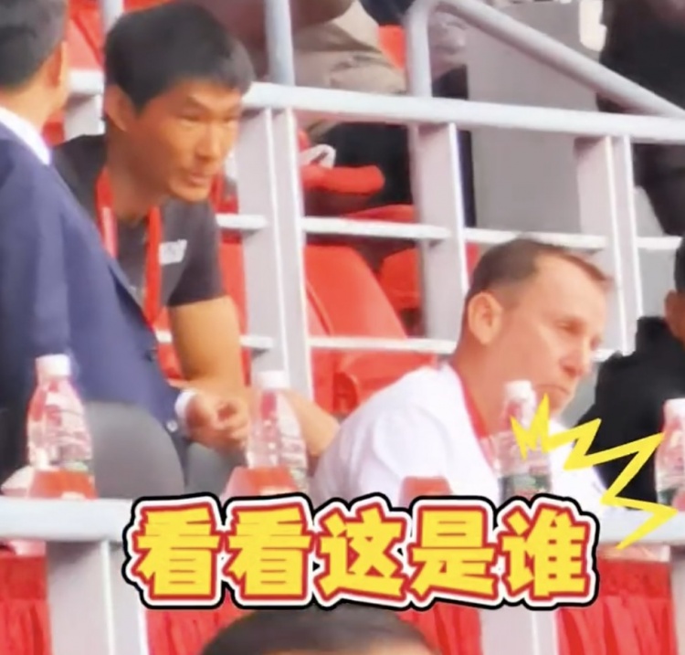  久爾杰維奇現(xiàn)身鹽城，現(xiàn)場觀看中國U22國足vs韓國