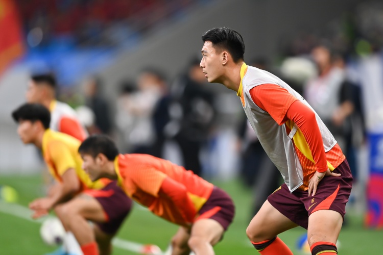  足球報(bào)：張玉寧、蔣圣龍均有不同程度傷病，伊萬(wàn)未讓在熱身賽出場(chǎng)