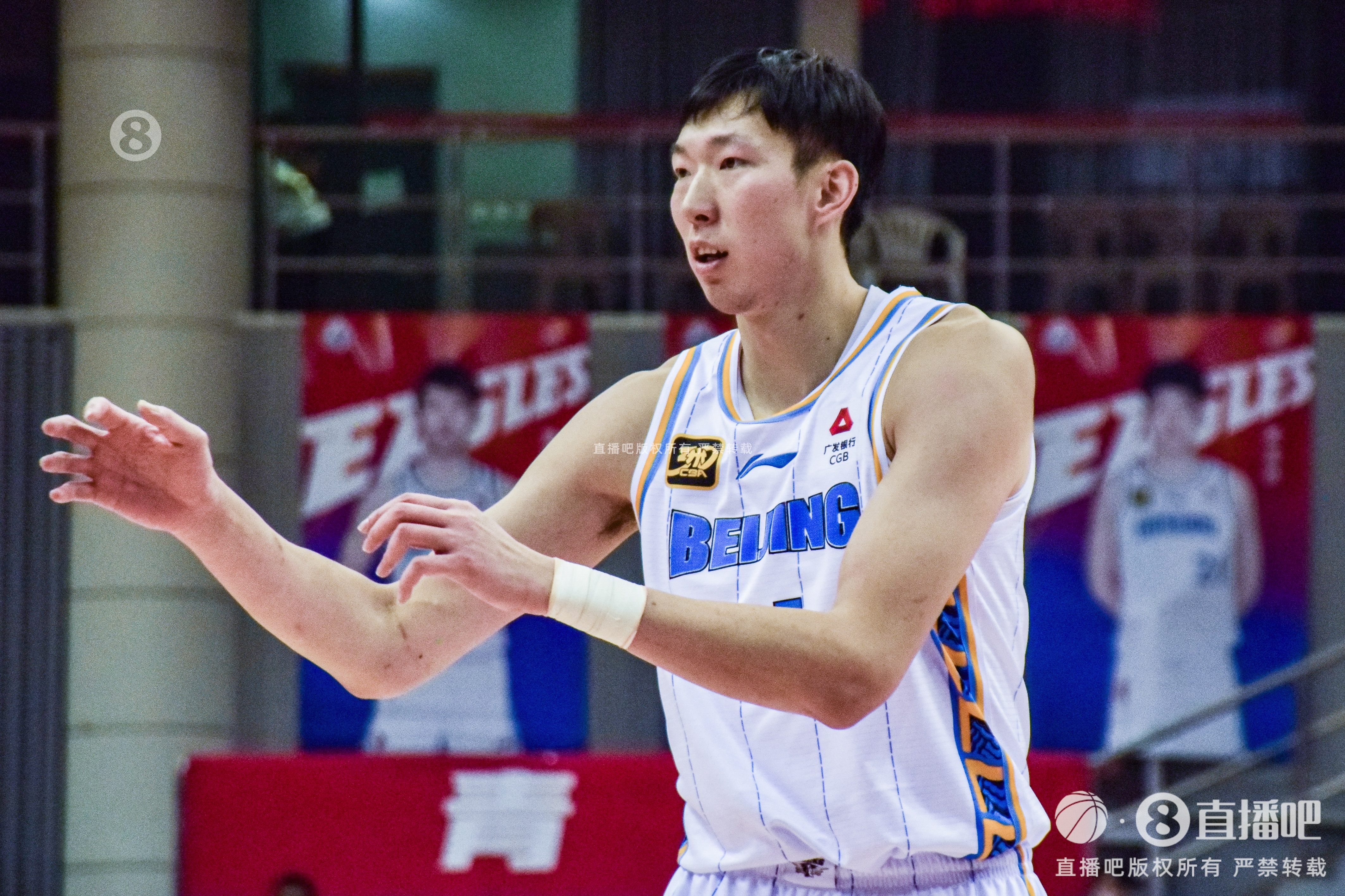  出點小汗！周琦8投6中&罰球4中4 得到16分7板2帽&正負值+10