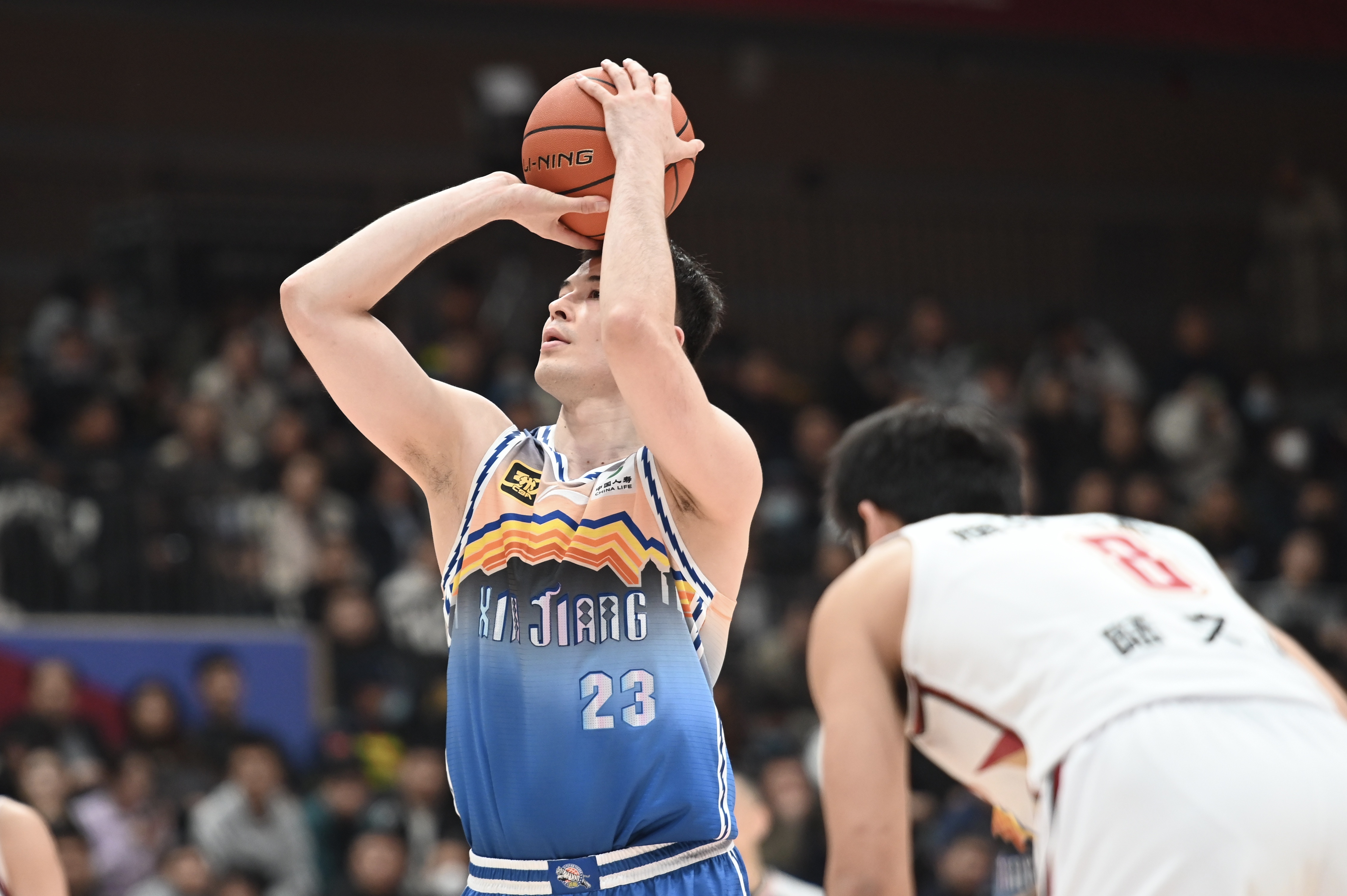  高效表現(xiàn)！阿不都沙拉木10中7拿下17分9板 其中4個前場板